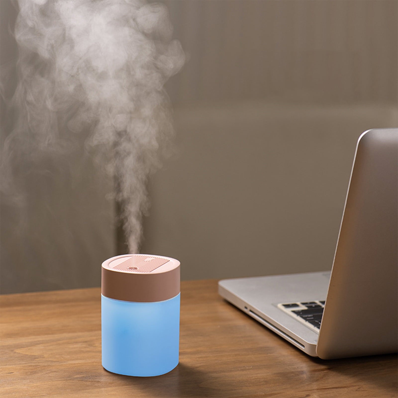 Portable Mini USB Humidifier with LED Light, 200 ML Ultra-Quiet Cool Mist Humidifier for Home and Office Use, Ideal for Plants, Easy to Clean